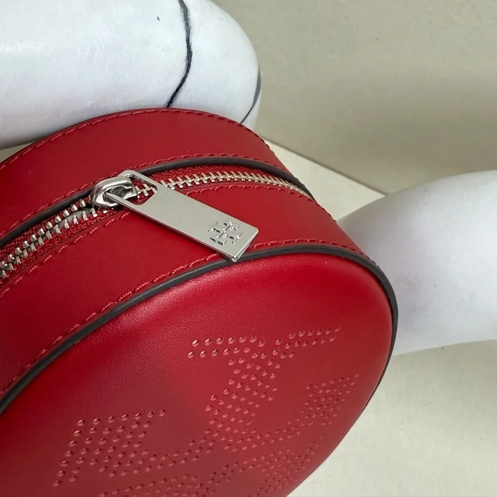 (new+tag) Tory Burch cosmetic case round zip - full leather travel pouch kit